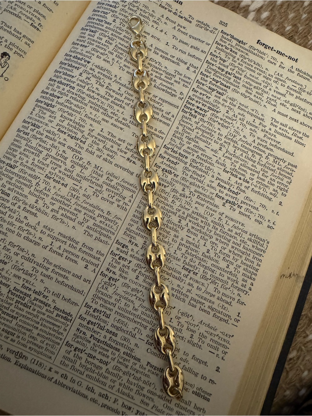 Gold Link Bracelet - Elegant Women’s Jewelry